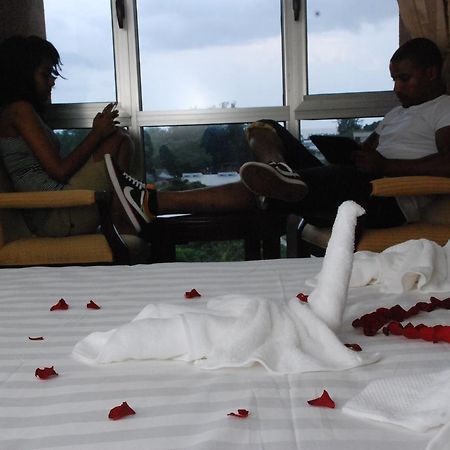 Asinuara Hotel บาเฮอร์ดาร์ ภายนอก รูปภาพ