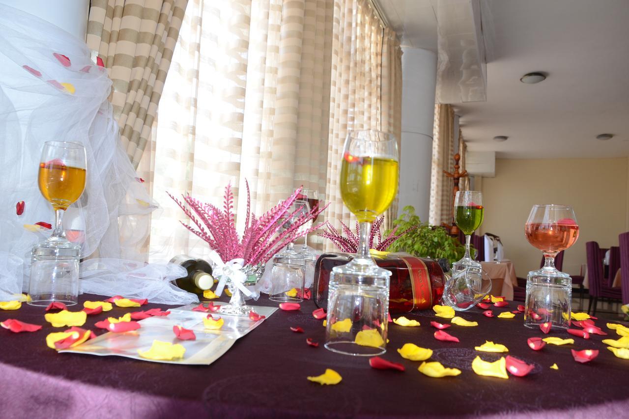 Asinuara Hotel บาเฮอร์ดาร์ ภายนอก รูปภาพ