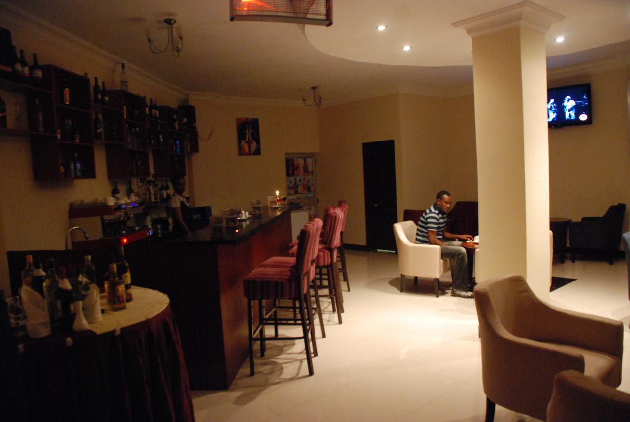 Asinuara Hotel บาเฮอร์ดาร์ ภายนอก รูปภาพ