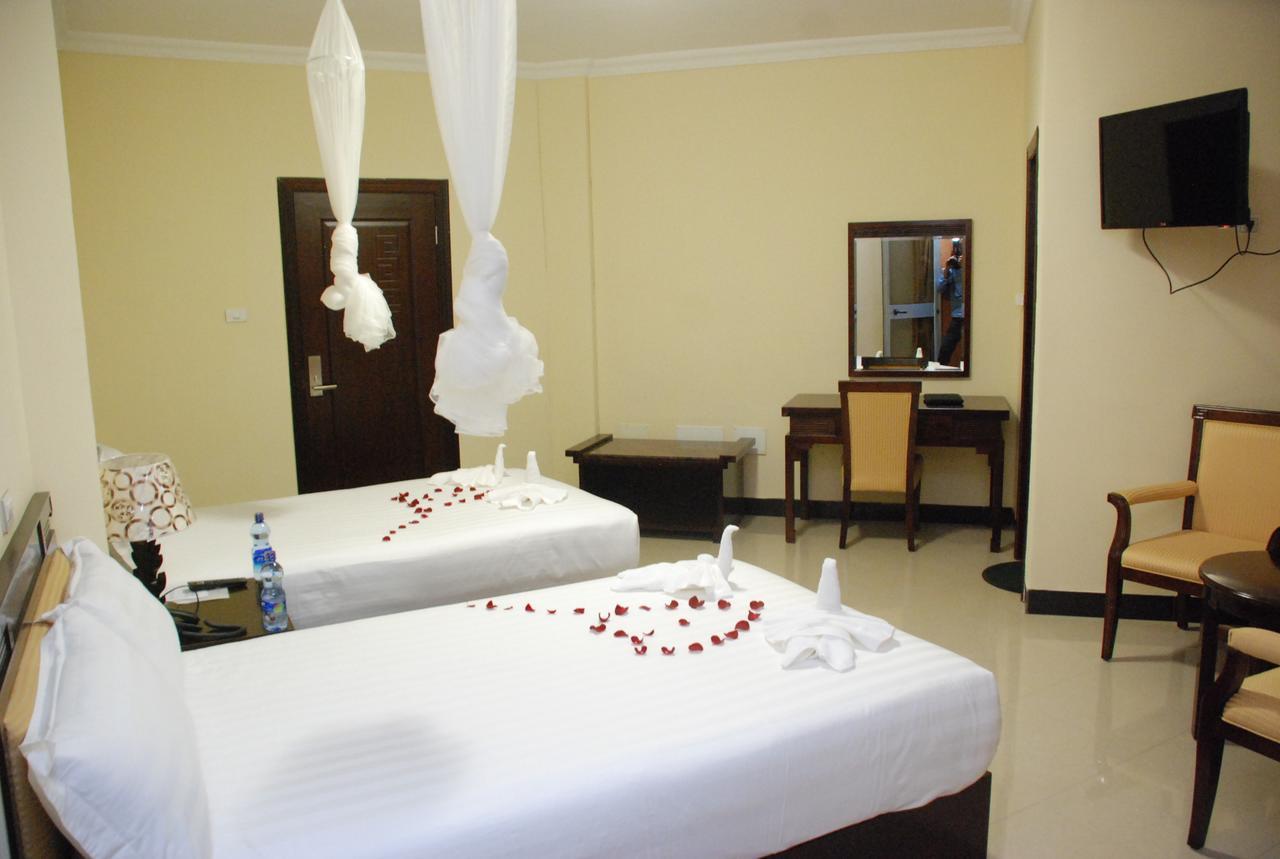 Asinuara Hotel บาเฮอร์ดาร์ ภายนอก รูปภาพ