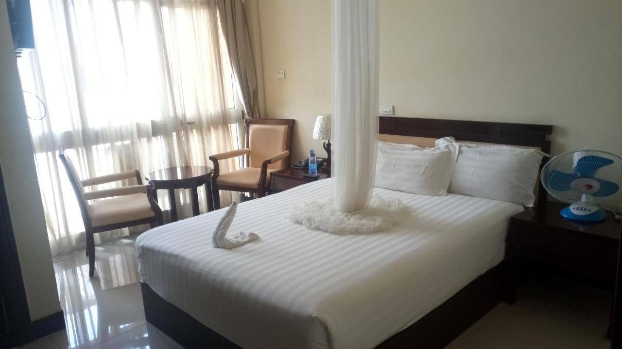 Asinuara Hotel บาเฮอร์ดาร์ ภายนอก รูปภาพ