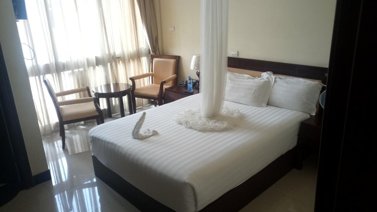 Asinuara Hotel บาเฮอร์ดาร์ ภายนอก รูปภาพ