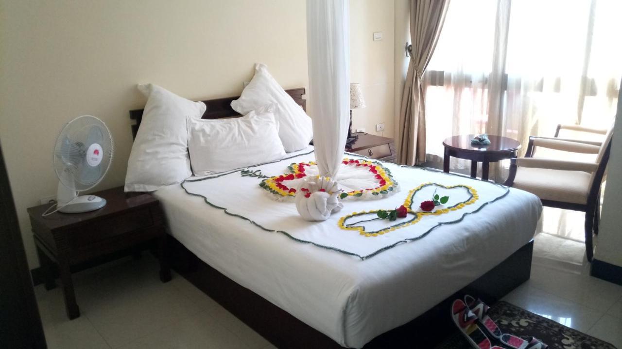 Asinuara Hotel บาเฮอร์ดาร์ ภายนอก รูปภาพ