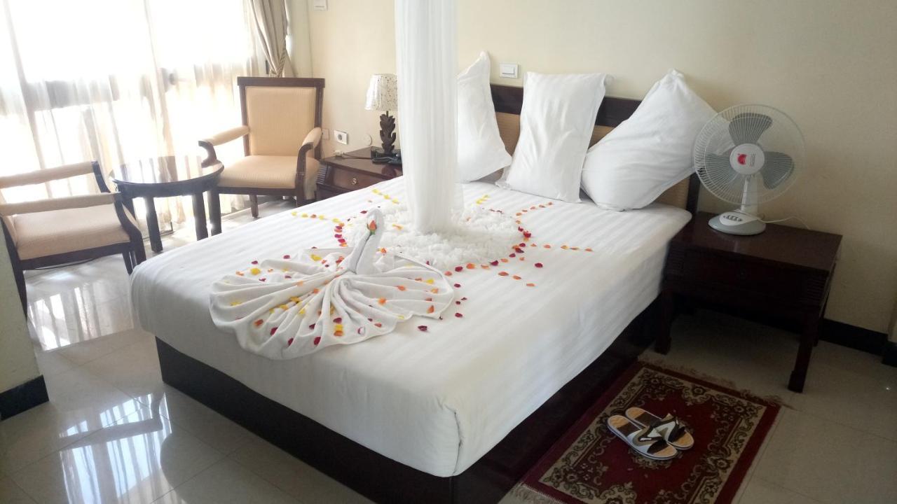 Asinuara Hotel บาเฮอร์ดาร์ ภายนอก รูปภาพ