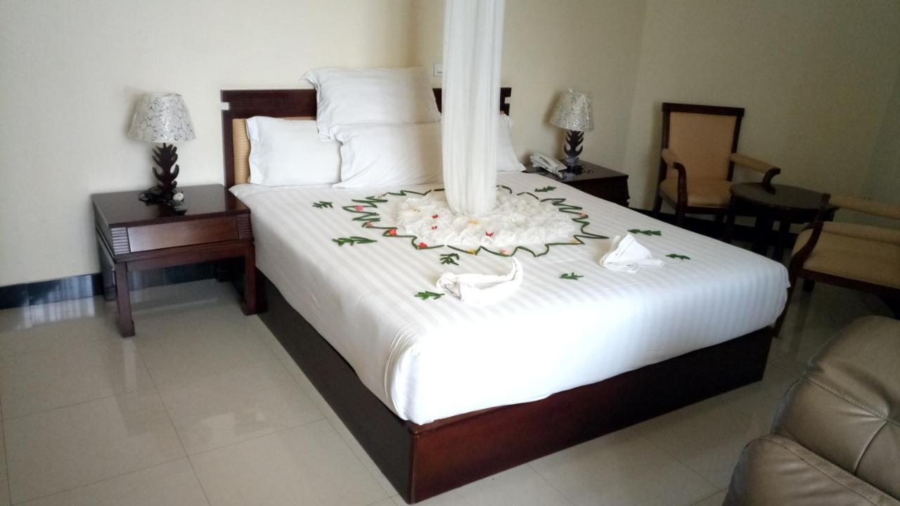 Asinuara Hotel บาเฮอร์ดาร์ ภายนอก รูปภาพ